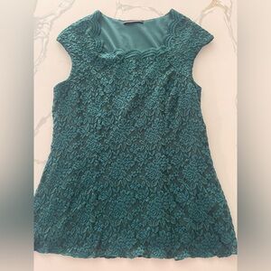 Jennie & Marlis Elegant Green Lace Dress M